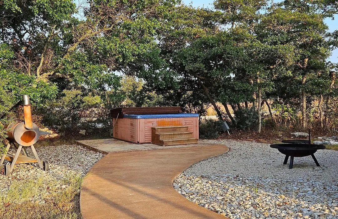 Breezy Hills Cottages - Moonlight Cottage-1