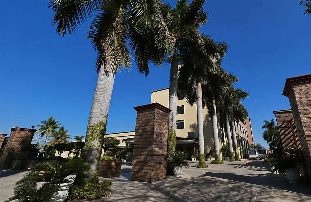 Hotel Kanha'S Palm Springs-1