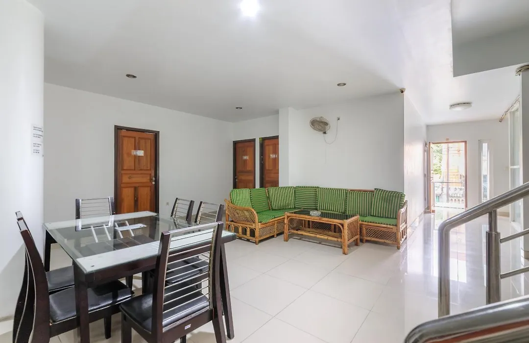 Reddoorz Near Siloam Hospital Palembang-1