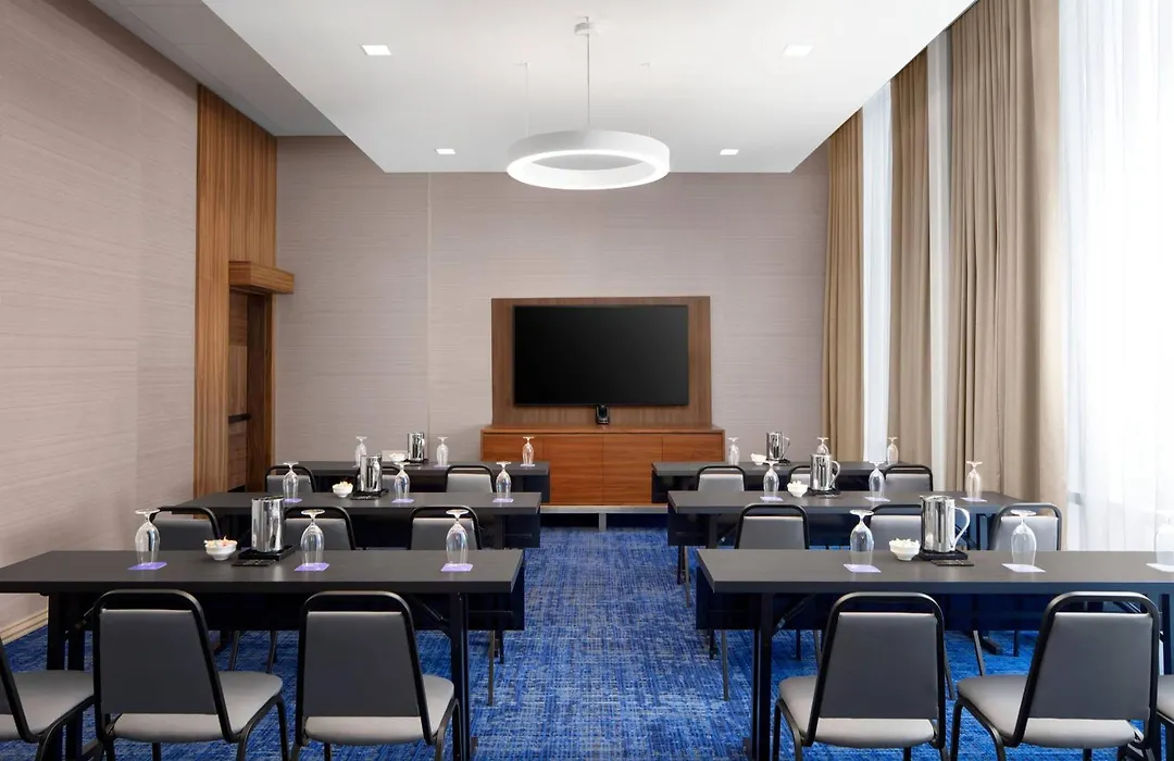 Delta Hotels By Marriott Thunder Bay-1