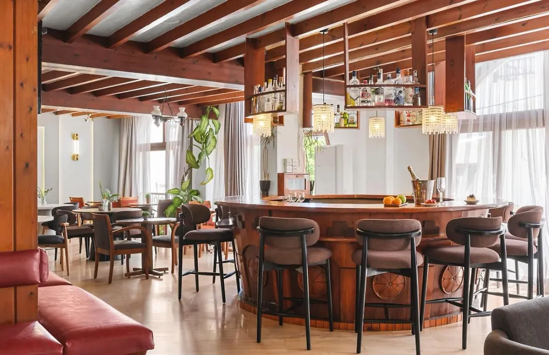 Kyrenia British Harbour Hotel-1