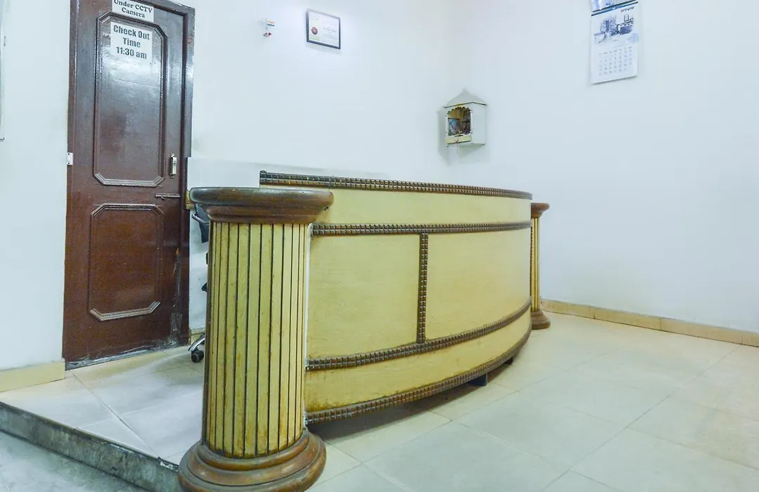 Spot On 36686 Hotel Om Shanti Palace-1
