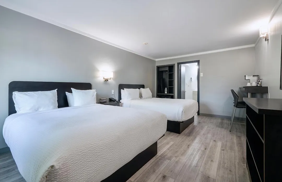 Motel Newstar Laval-1