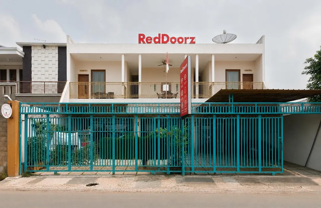 RedDoorz near Cipinang Indah Mall-1
