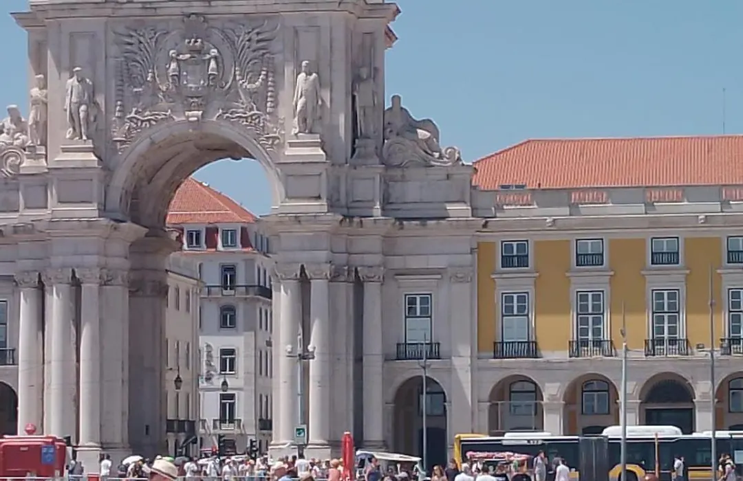 Chiado Open World Hostel-1