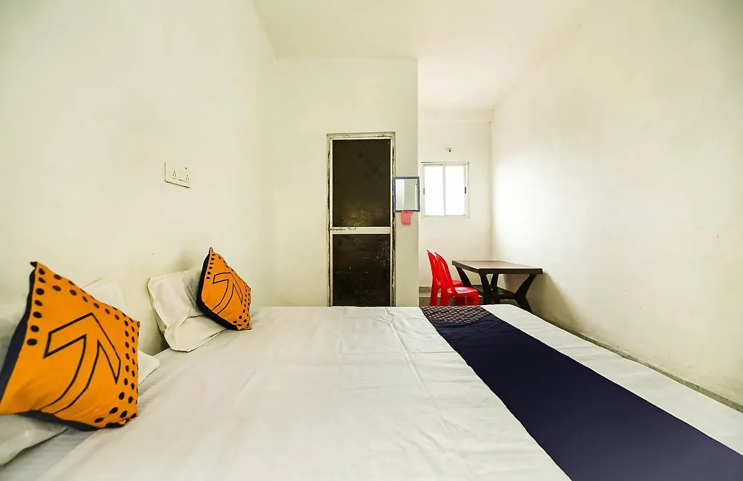 Spot On By Oyo Krishna Market And Lodge-1