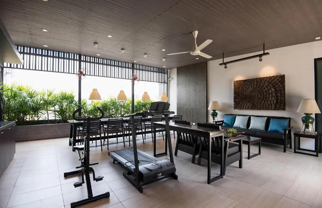 Kitzio House Hotel Huai Kwang-1