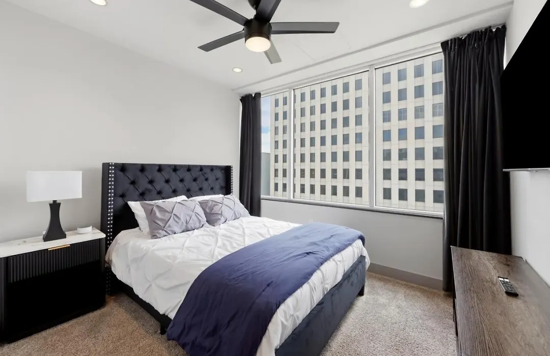 175 Lex - Walkable Downtown Lexington & Rupp Arena - Full Condos-1