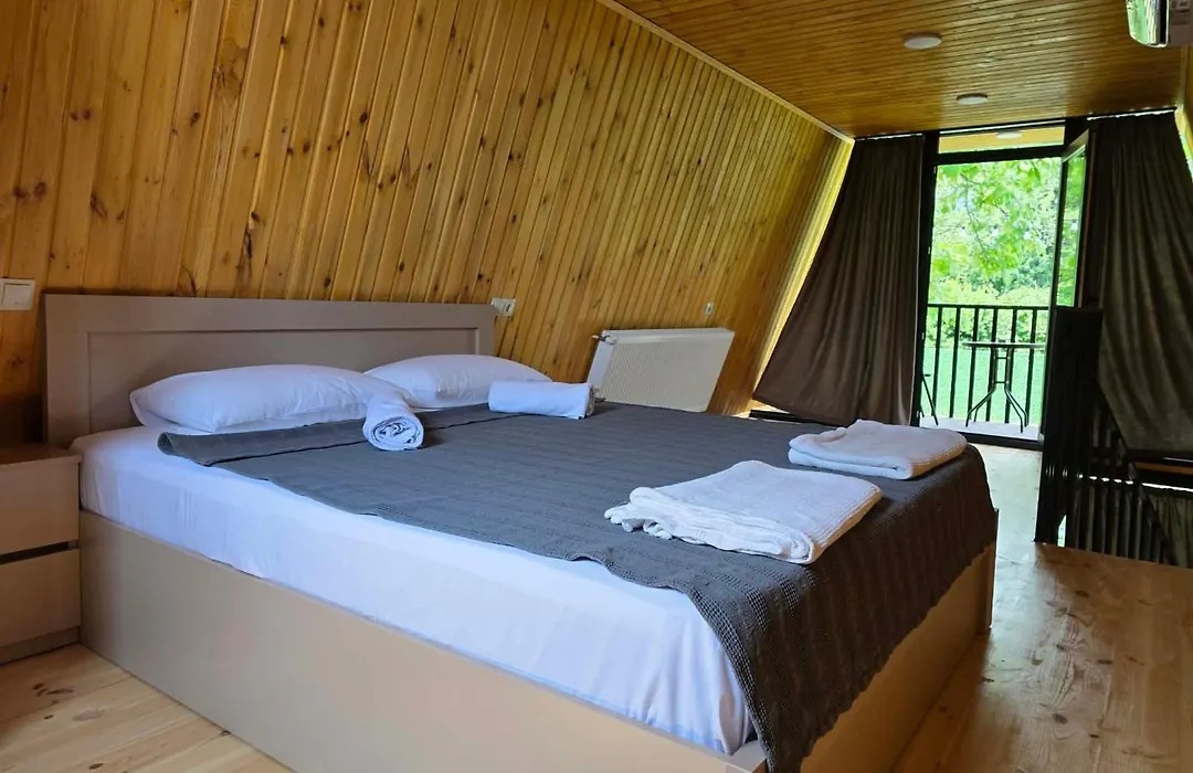 Diamond Cottages-1