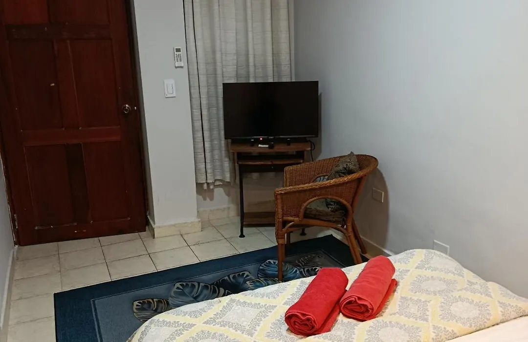 Hostal Cigarra-1