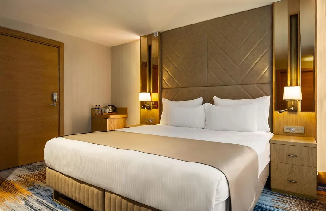 Days Inn By Wyndham Istanbul Bomonti-1