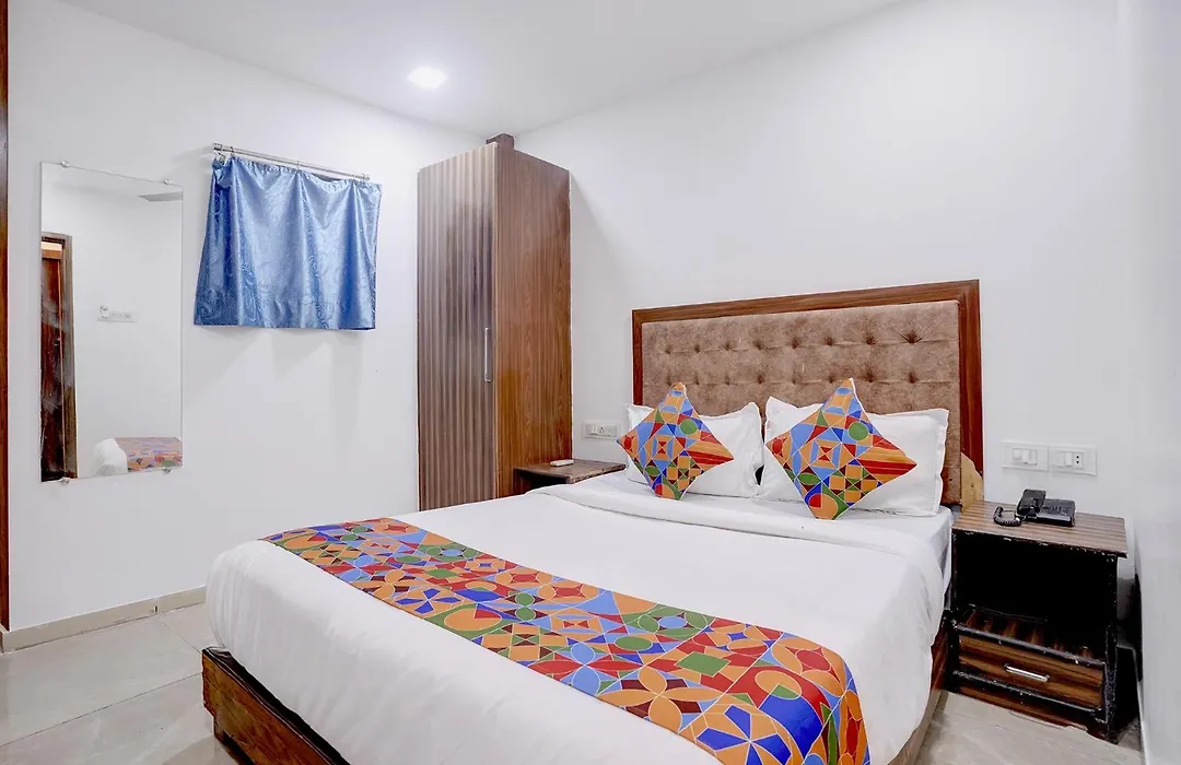 Fabhotel New Blue Sapphire Residency-1