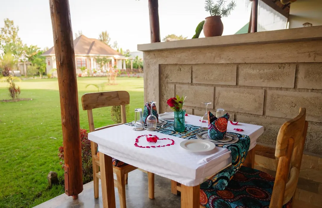 Tanzania Safari Lodge-1