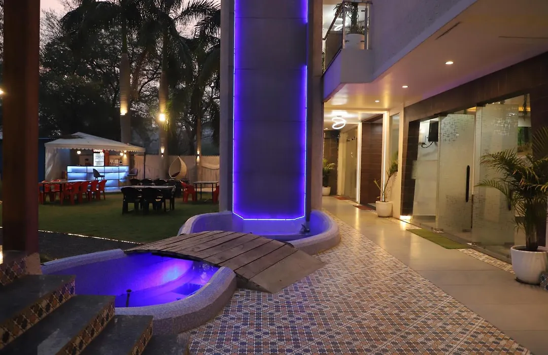 Hotel Vatika Palace New-1