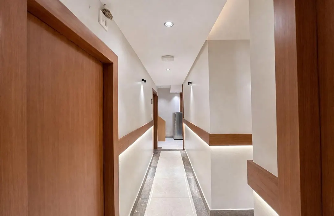 Ruby Hotel-1