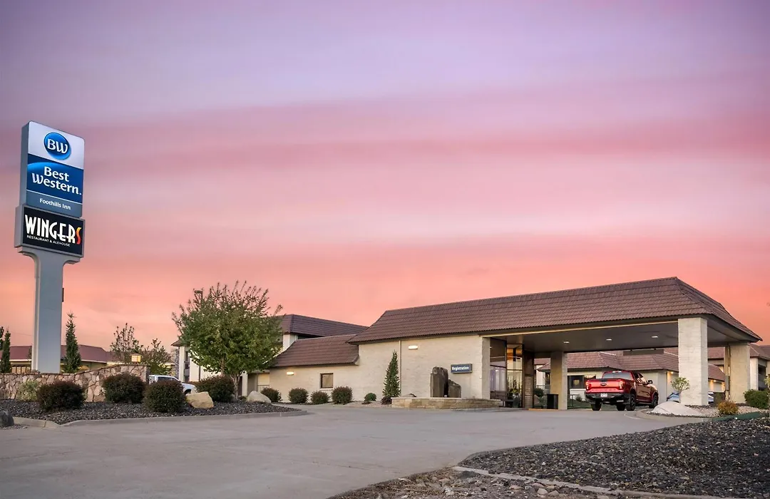 Best Western Foothills Inn-1