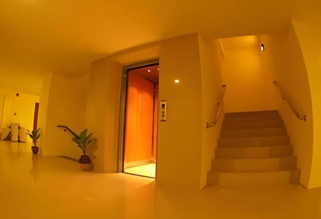 R-Con Residence-1