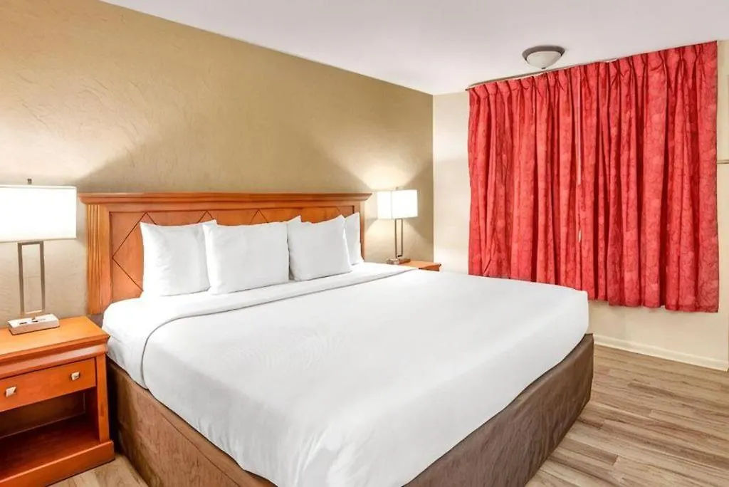 Econo Lodge Inn & Suites Durango-1