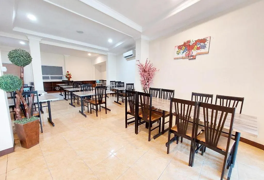 Oyo 987 Hotel Bina Darma-1