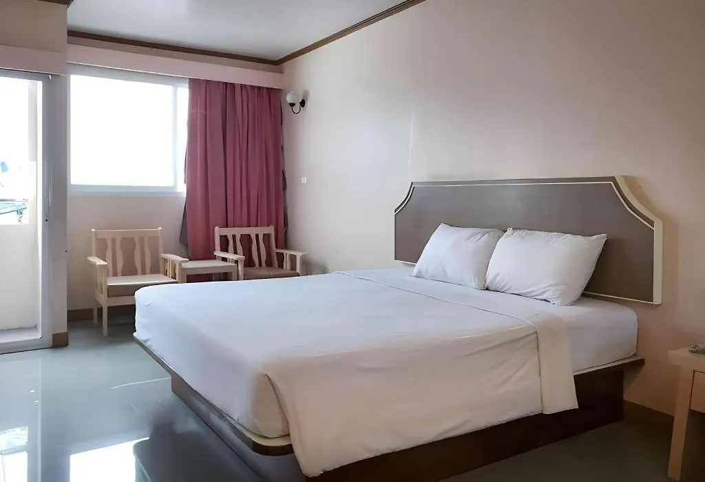 J Two S Pratunam Hotel-1