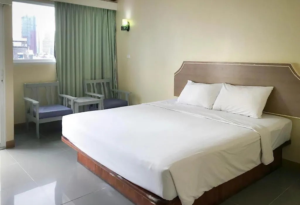 J Two S Pratunam Hotel-1
