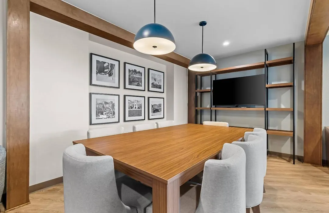 Everhome Suites Temecula Wine Country-1