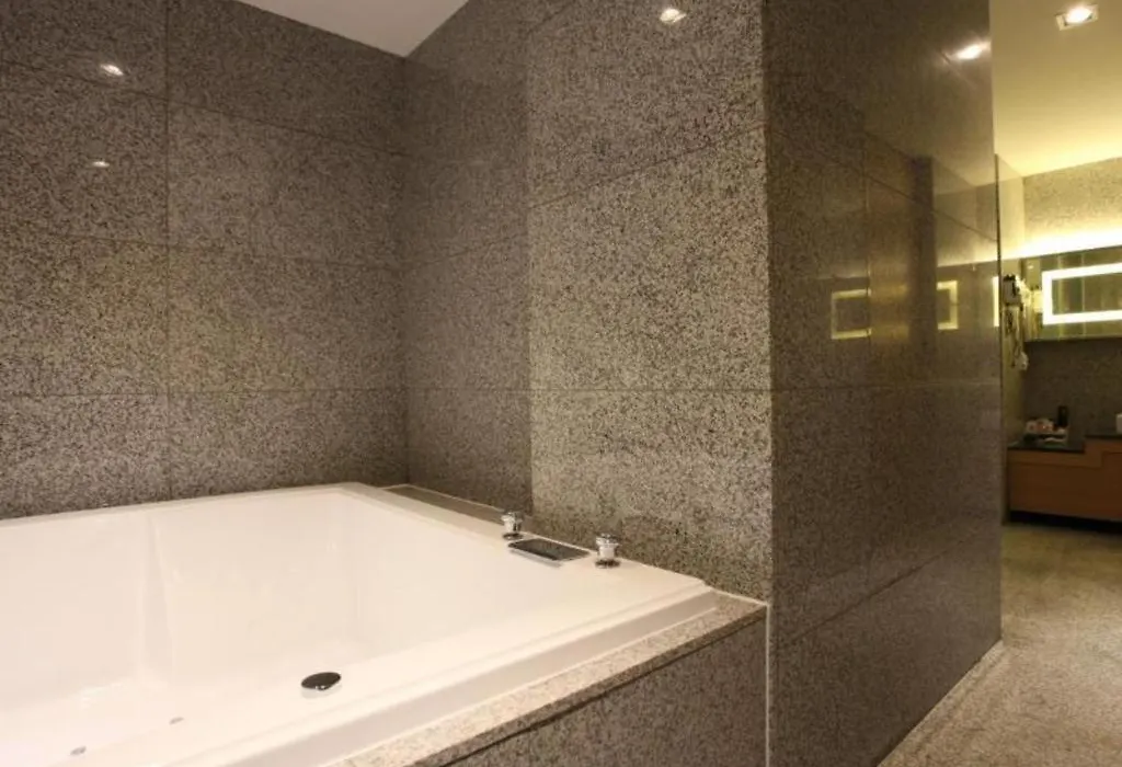 Business Design Hotel Luv-1