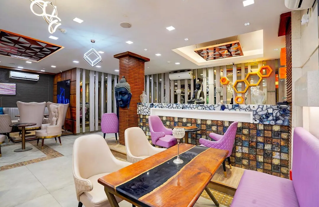 Townhouse Status By Sbg Near Anand Vihar Vaishali Metro Station-1