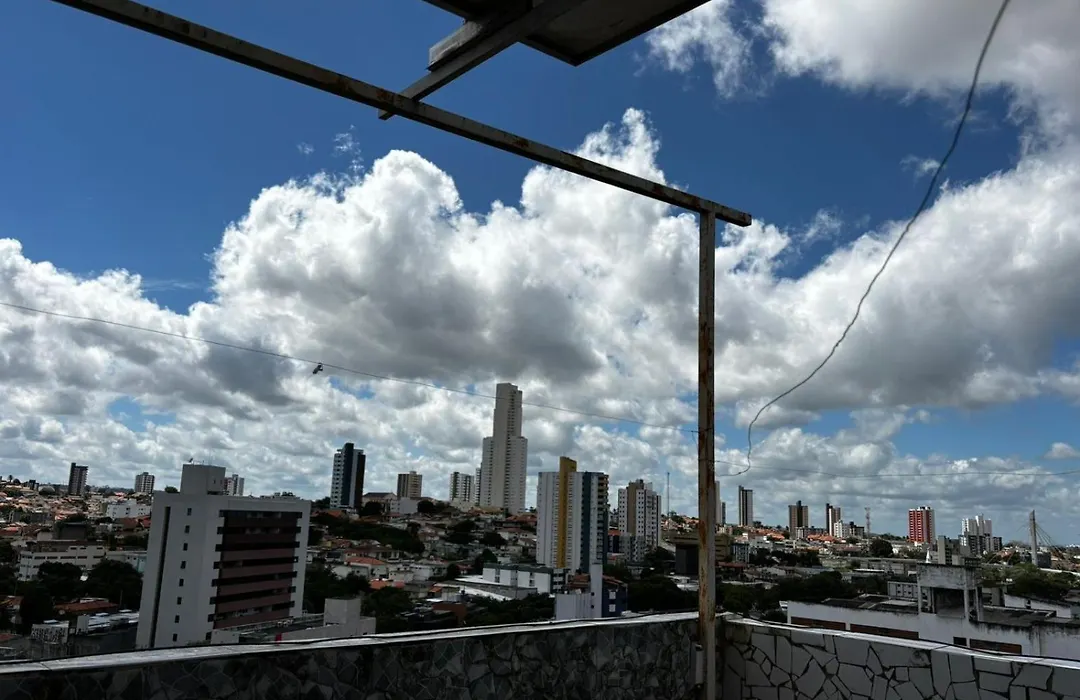 Lax Hotel - Acesso através de escadas - 4 andares - Sem elevador-1