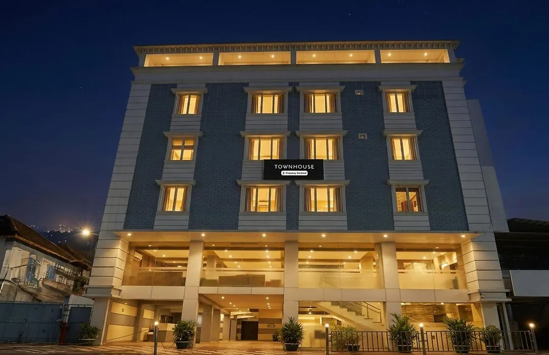 Townhouse Mg Road Trivandrum Formerly Nandanam Park-1