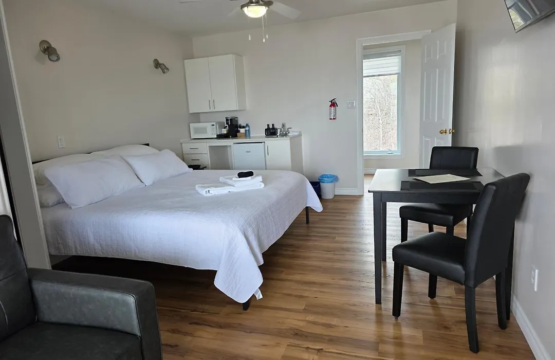 Haileybury Lakehouse-1