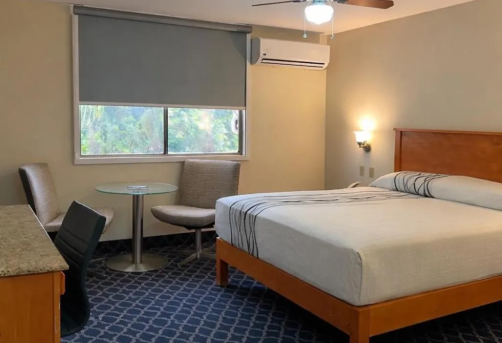 Hotel Leon-1