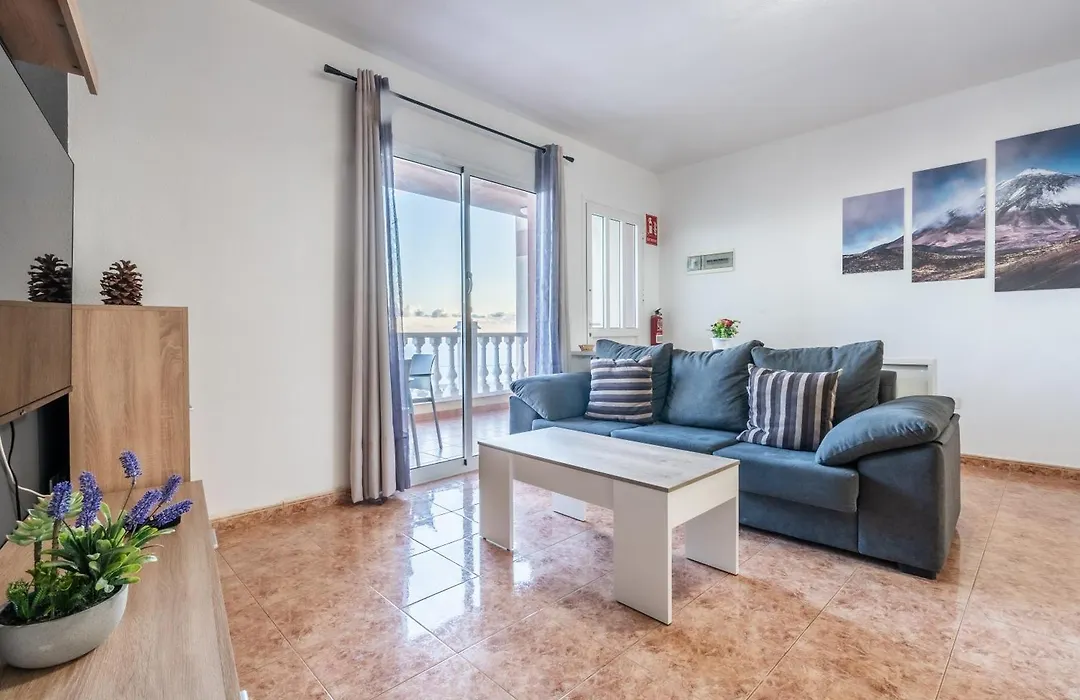 Los Menores Sea View-1