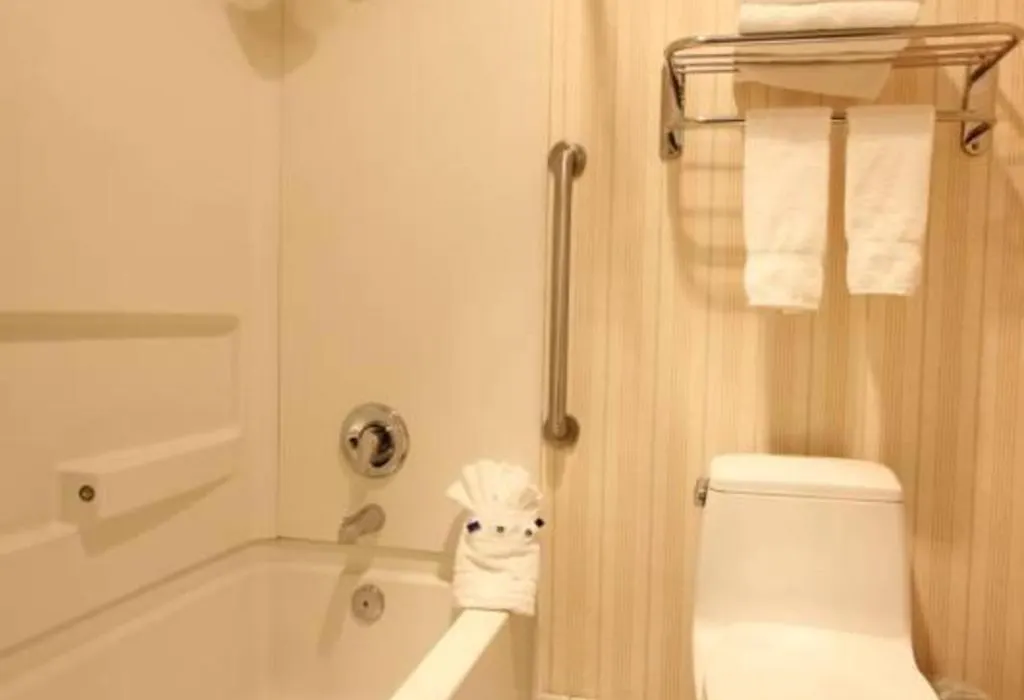 Best Western Plus Twin View Inn&Suites-1