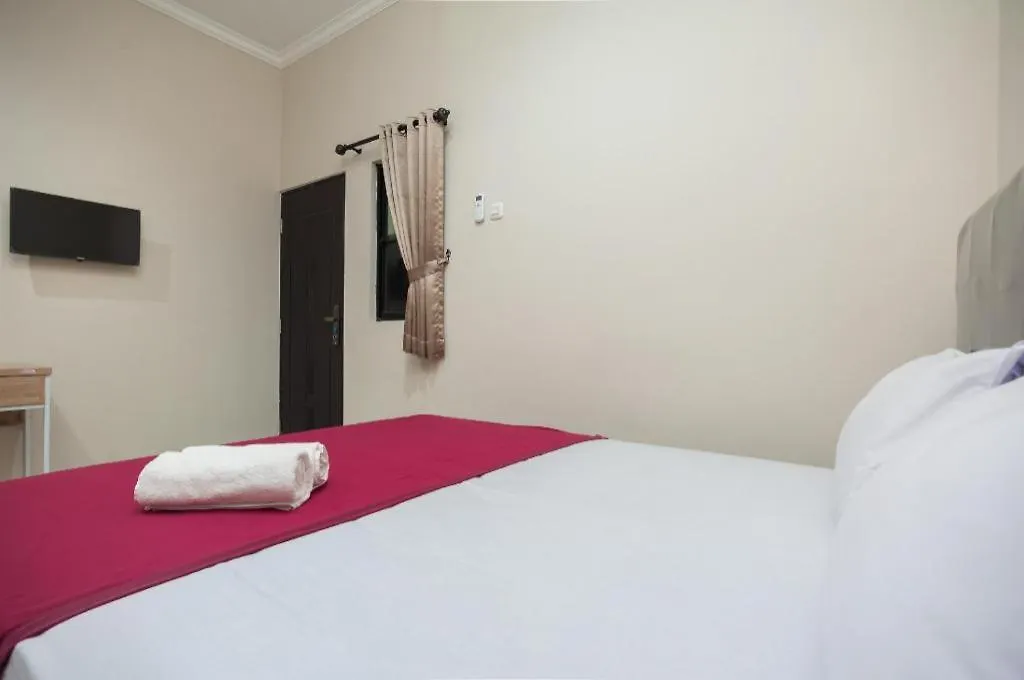 Hanna Residence near RSPI Puri Indah Mitra RedDoorz-1