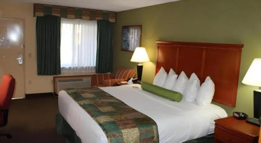 Best Western Shelbyville Inn And Suites Celebration Inn-1