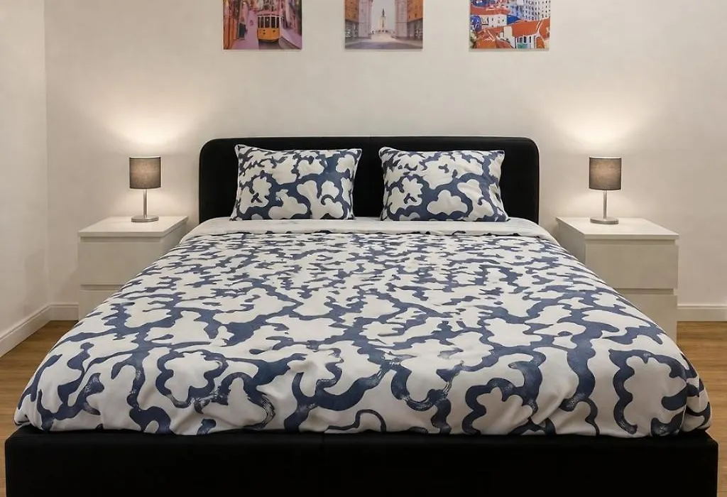 Bohemian Stay Central Lisbon Rooms-1