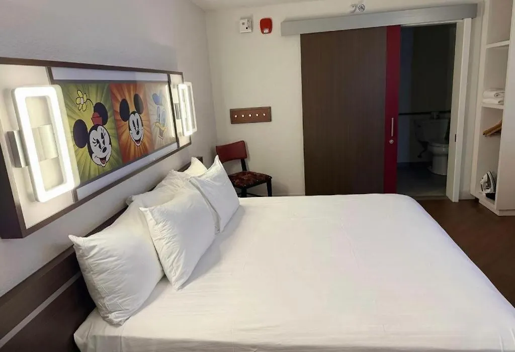 Disney'S All-Star Music Resort-1