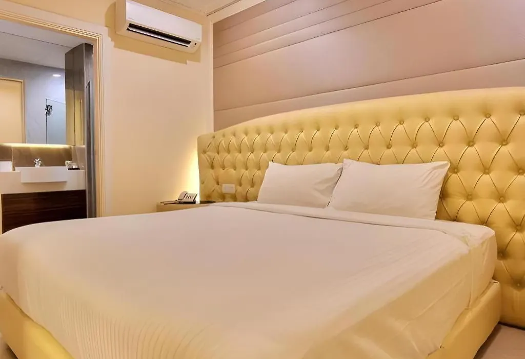 Ritzton Hotel-1