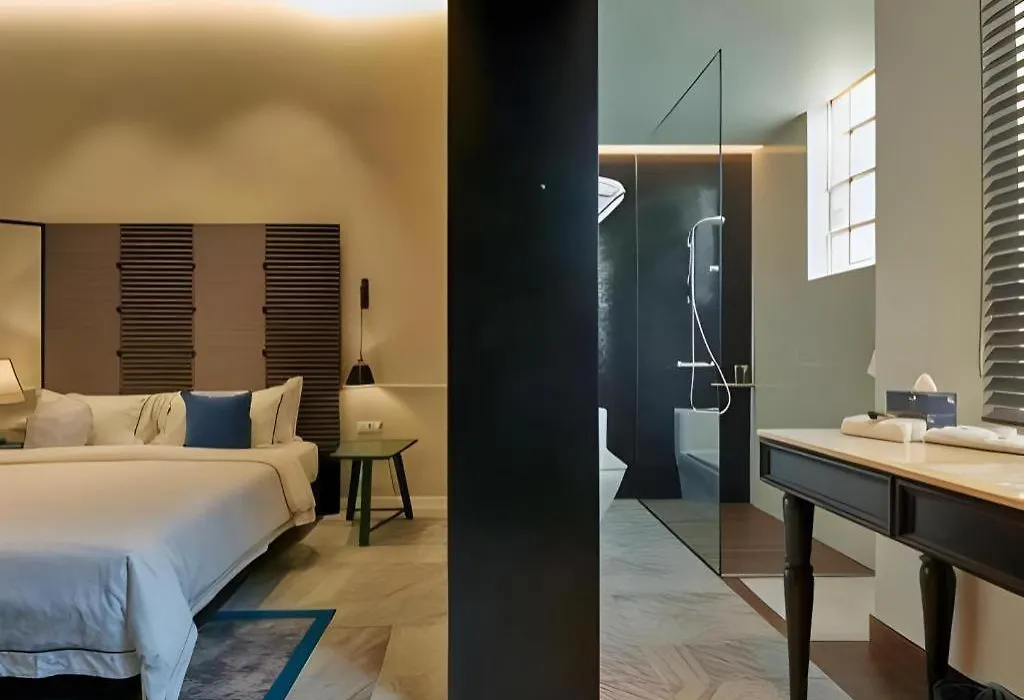 The Edison George Town-1