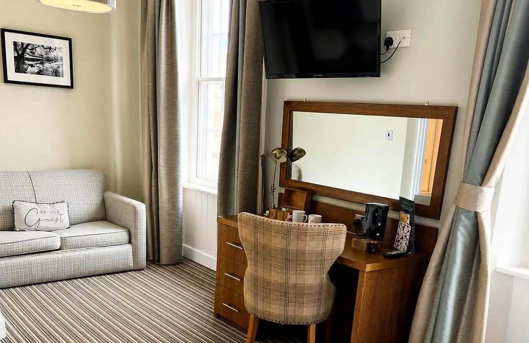 The Castle Tavern Pub & Guest Rooms-1