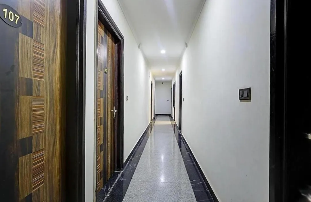 Hotel Vibe Blue Noida-1