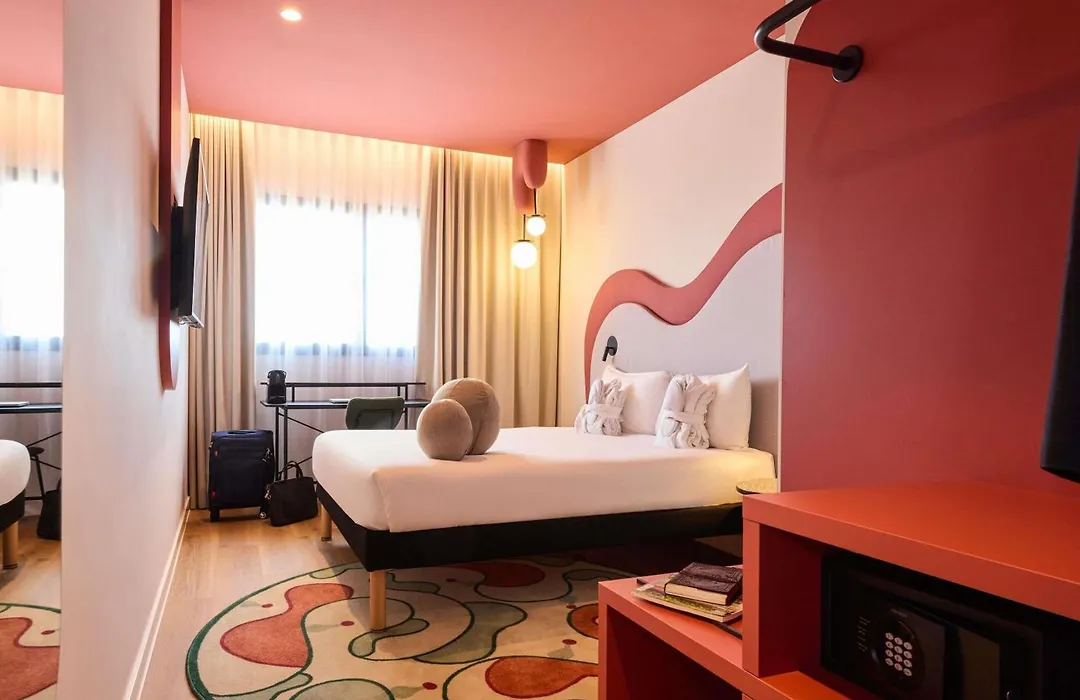 Ibis Styles Madrid Airport Valdebebas-1