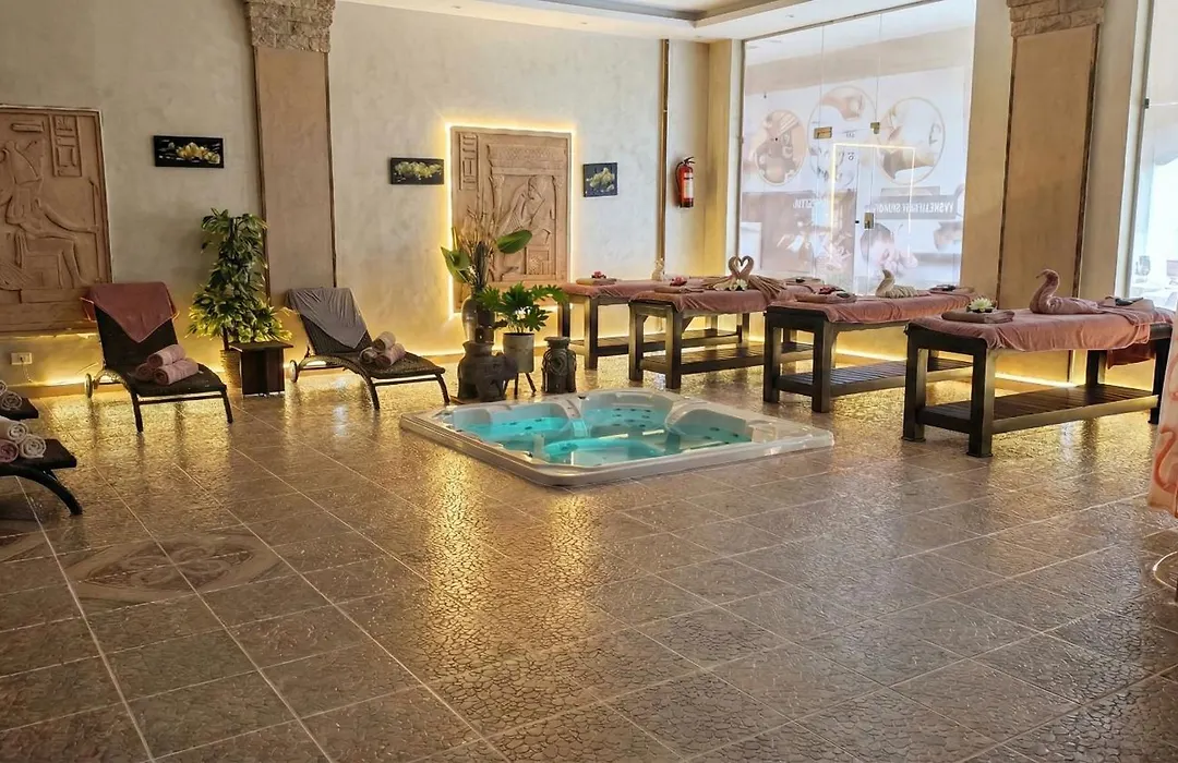 Royal Regency Club-1