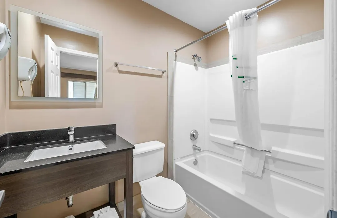Suburban Studios Charlotte - Ballantyne-1