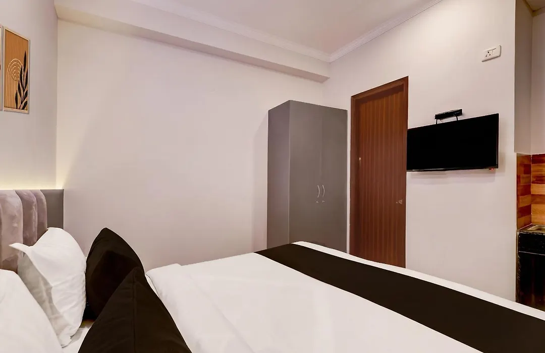 Hotel O Rangpuri Mahipalpur-1