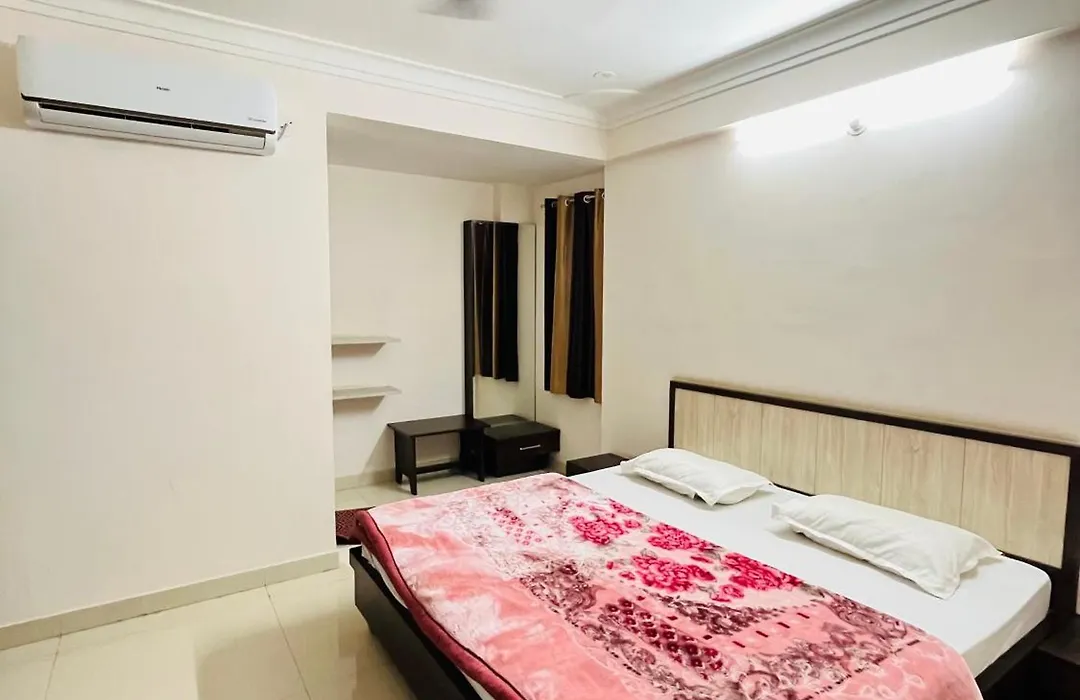 Hotel Chandram 966O9O1Oo6 400Mtr From Shreenathji Temple By Sk-1