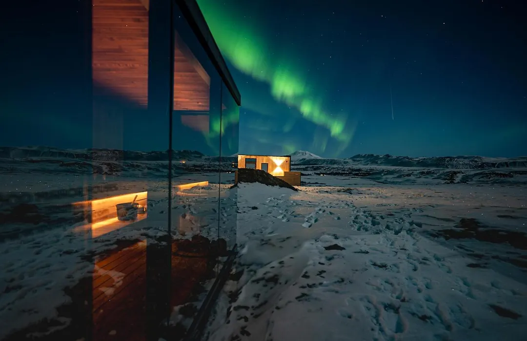 Oeoed Hekla Horizon - Mirror Houses-1