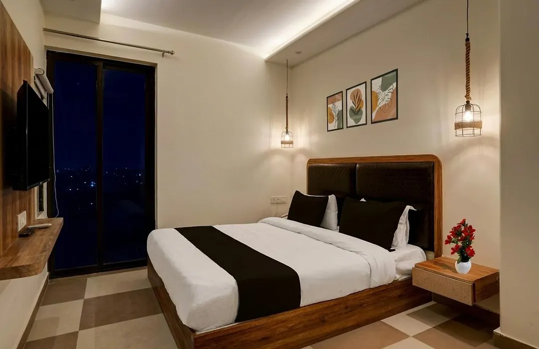Super Townhouse Vanagaram Apollo Hospital Chennai Formerly V Hotels & Restaurant-1