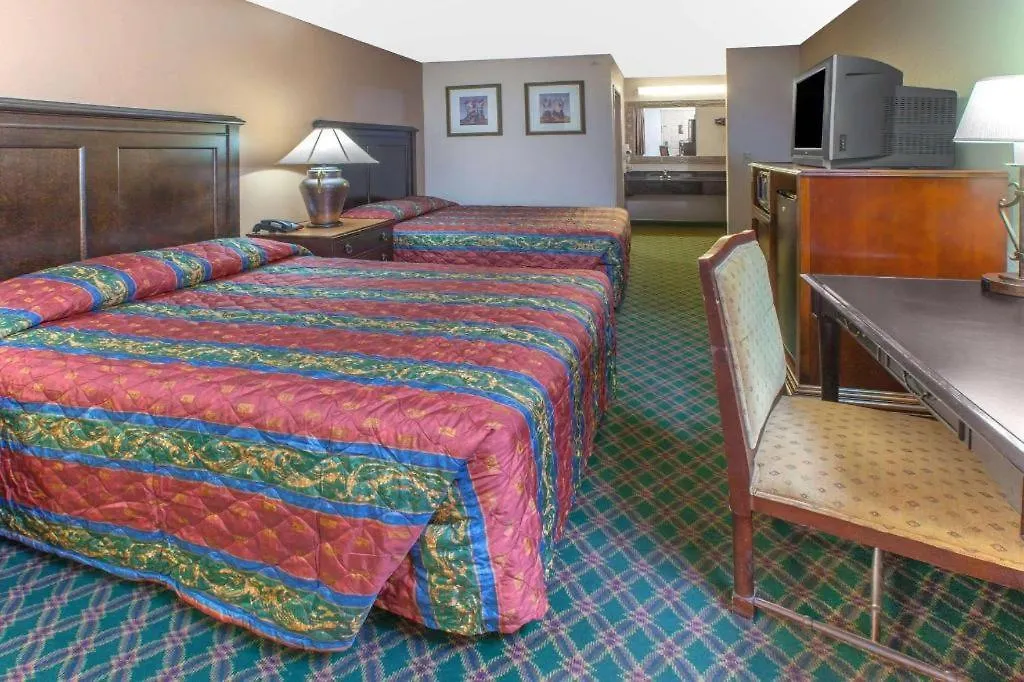 Knights Inn - Forest Hill, Tx-1